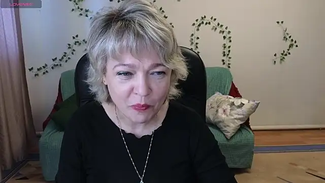 Snapshot of Rosette_Pricky chatting on May 30, 2:47 pm Rosette Pricky online show from May 30, 2:47 pm