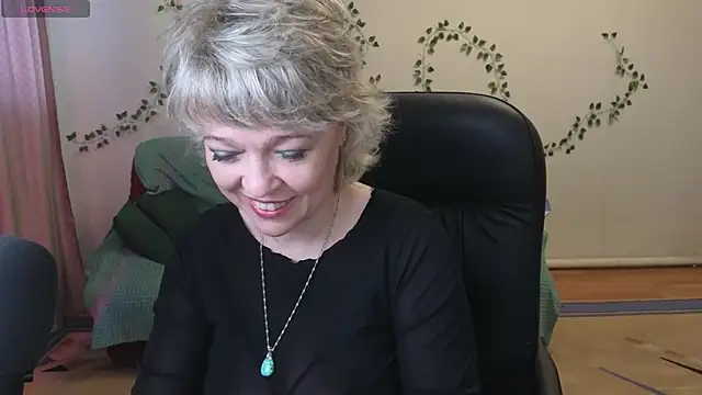 Snapshot of Rosette_Pricky chatting on June 7, 2:54 pm Rosette Pricky online show from June 7, 2:54 pm