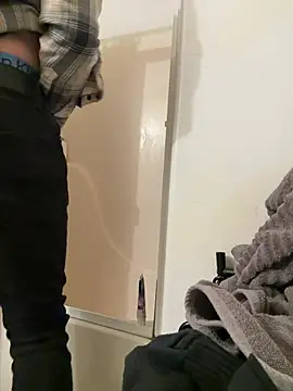 Snapshot of daddysterling chatting on February 28, 5:41 am daddysterling online show from February 28, 5:41 am