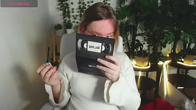 Amanda Butlerr online show from December 17, 9:04 am