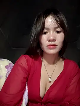 Snapshot of TinTim02 chatting on April 29, 9:43 pm TinTim02 online show from April 29, 9:43 pm