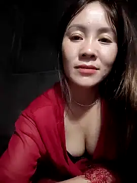 Snapshot of TinTim02 chatting on May 5, 12:46 pm TinTim02 online show from May 5, 12:46 pm