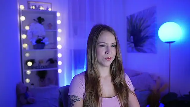 Snapshot of Cindy_Grey chatting on October 29, 7:15 pm Cindy Grey online show from October 29, 7:15 pm