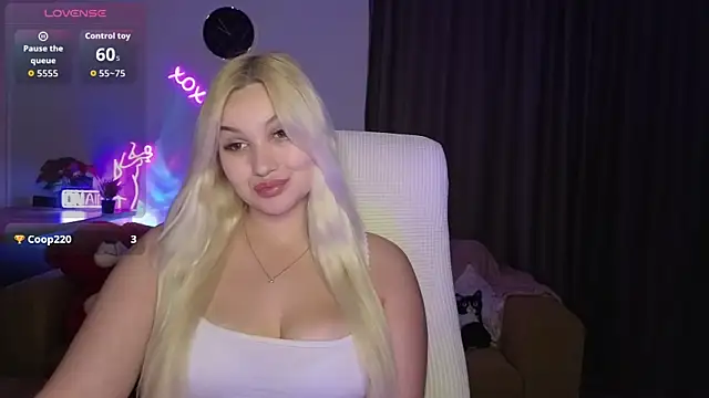 Snapshot of adrelaxina chatting on May 28, 2:53 am adrelaxina online show from May 28, 2:53 am