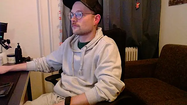 ChefDeLust online show from December 18, 3:51 pm