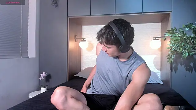 Snapshot of AustinJones_ chatting on February 2, 7:12 pm AustinJones online show from February 2, 7:12 pm