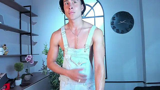 Snapshot of AustinJones_ chatting on February 23, 7:44 pm AustinJones online show from February 23, 7:44 pm