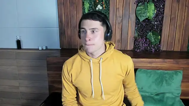 Snapshot of AustinJones_ chatting on May 15, 5:09 pm AustinJones online show from May 15, 5:09 pm