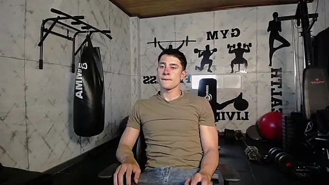 Snapshot of AustinJones_ chatting on May 18, 7:20 pm AustinJones online show from May 18, 7:20 pm