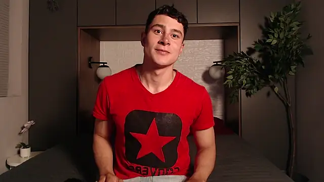 Snapshot of AustinJones_ chatting on June 9, 5:35 pm AustinJones online show from June 9, 5:35 pm