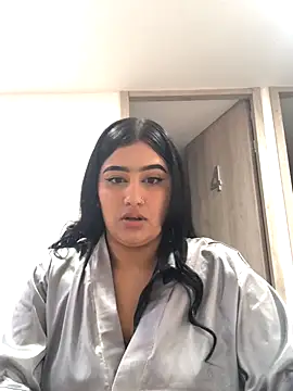 Miia Parker online show from November 20, 1:00 pm