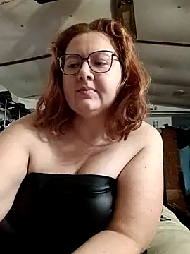 XEmoxkittyx online show from February 21, 5:47 pm