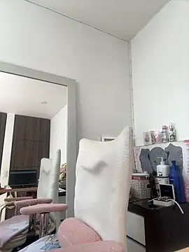 Victoria alson online show from February 4, 2:12 pm