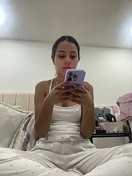 Snapshot of Victoria_alson chatting on April 29, 1:26 pm Victoria alson online show from April 29, 1:26 pm
