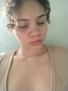 SirenRouge 69 online show from February 12, 10:05 pm