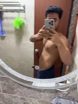 Snapshot of yheeboi chatting on February 25, 7:51 am yheeboi online show from February 25, 7:51 am