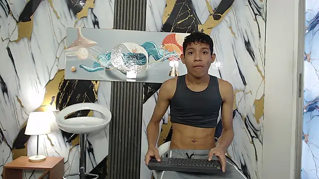 BEAUTY BOYS1 online show from February 18, 7:21 pm