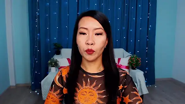 LiaPak online show from September 9, 11:59 pm