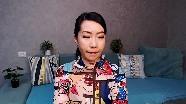 LiaPak online show from November 25, 1:05 am