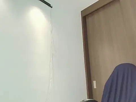 Snapshot of scarletevil chatting on September 11, 2:33 am scarletevil online show from September 11, 2:33 am