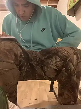 Snapshot of DanBfl chatting on December 2, 4:18 am DanBfl online show from December 2, 4:18 am