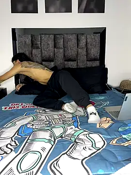 Snapshot of cash_masters777 chatting on October 27, 12:31 pm cash masters777 online show from October 27, 12:31 pm