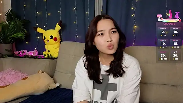 Snapshot of ColettaMejias chatting on November 12, 8:41 pm ColettaMejias online show from November 12, 8:41 pm