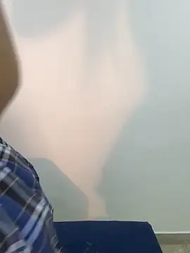 BrendaCrean online show from October 31, 3:24 pm