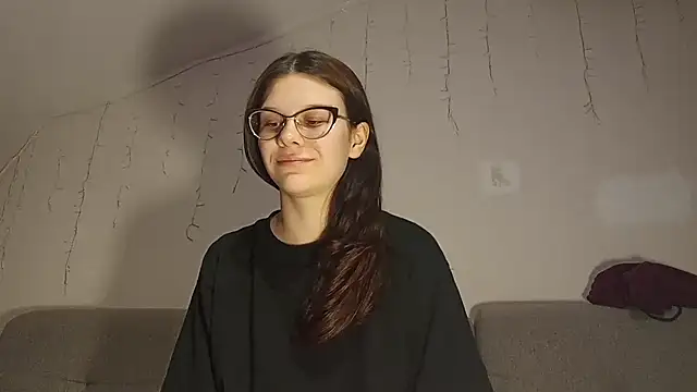 LaVostraDorothy online show from April 19, 8:00 pm