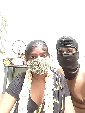 Snapshot of crazcy-couples chatting on September 10, 4:18 pm crazcy-couples online show from September 10, 4:18 pm