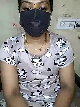 Snapshot of Tamil_Attitude_queen chatting on October 18, 7:47 pm Tamil Attitude queen online show from October 18, 7:47 pm