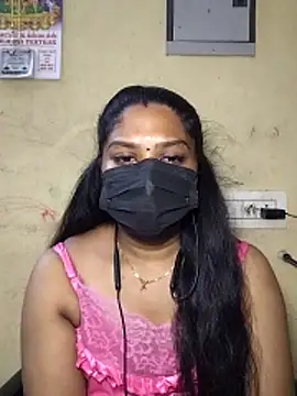 Snapshot of Tamil_Attitude_queen chatting on April 14, 6:47 pm Tamil Attitude queen online show from April 14, 6:47 pm