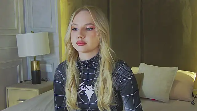 Sky Cutie online show from April 9, 4:56 am