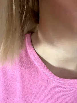 SweetBunnyGF online show from December 18, 12:49 am