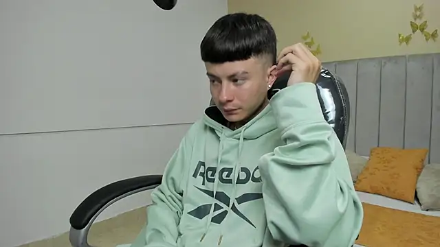 Nascary Fox online show from January 16, 5:00 am