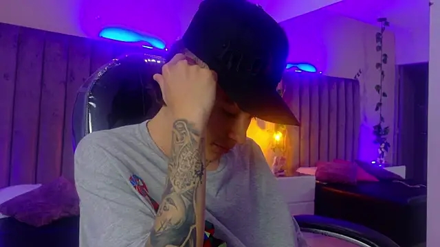 Nascary Fox online show from January 17, 8:01 pm