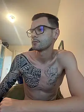 Leonsouzaof online show from December 2, 10:53 am