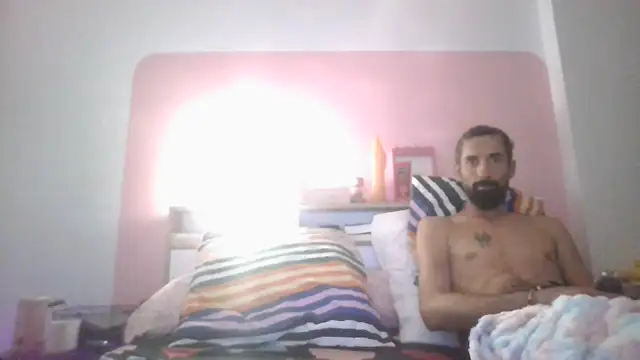 Snapshot of CAM170919 chatting on October 22, 9:58 pm CAM170919 online show from October 22, 9:58 pm