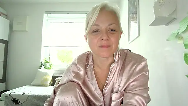 Snapshot of Linsy_Kim chatting on September 16, 5:41 am Linsy Kim online show from September 16, 5:41 am