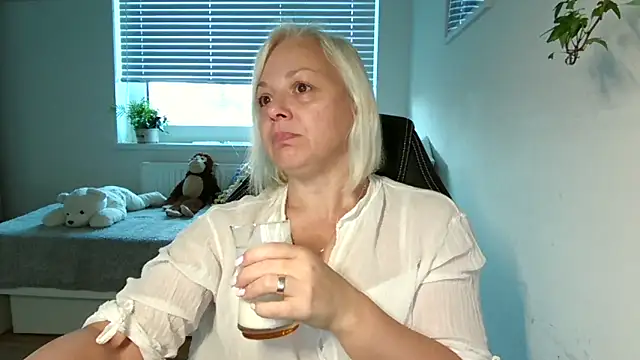 Linsy Kim online show from November 14, 6:45 am