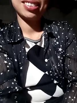 Snapshot of misa_00 chatting on April 17, 3:04 pm misa 00 online show from April 17, 3:04 pm