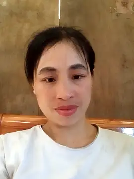 Snapshot of misa_00 chatting on April 22, 4:37 am misa 00 online show from April 22, 4:37 am