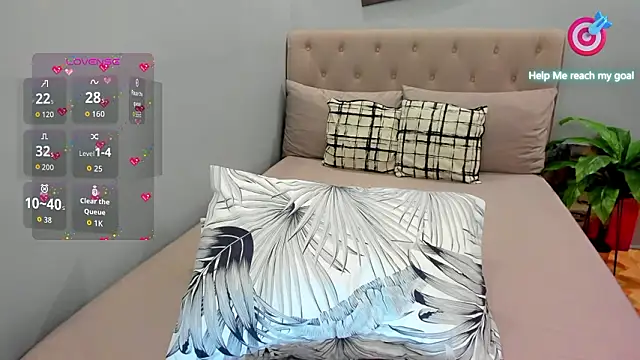 OpheliaMia online show from March 13, 4:52 am