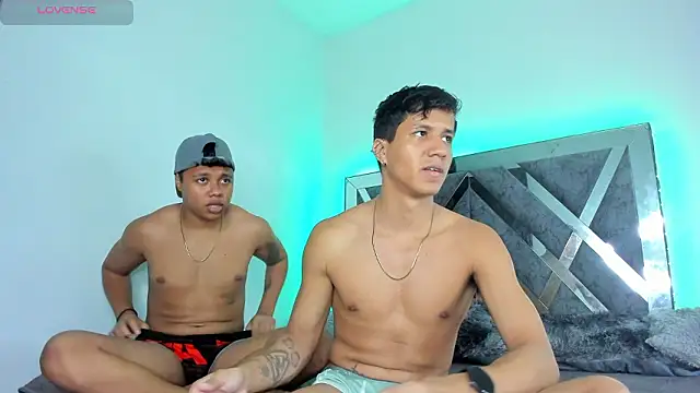 Snapshot of Robertmiller21 chatting on February 15, 12:51 am Robertmiller21 online show from February 15, 12:51 am