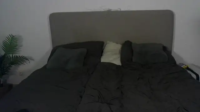 stelli 99 online show from October 18, 5:46 pm