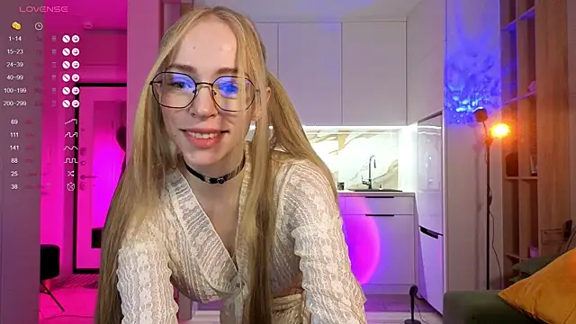 BritaKiss online show from November 10, 2:21 am