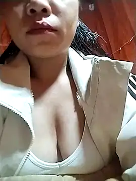 venu00 online show from November 3, 11:26 pm