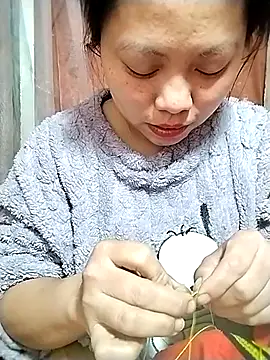 venu00 online show from March 15, 4:18 am