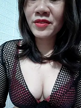 Snapshot of Singlemom69x chatting on April 24, 12:13 am Singlemom69x online show from April 24, 12:13 am