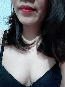 Snapshot of Singlemom69x chatting on May 11, 2:45 pm Singlemom69x online show from May 11, 2:45 pm